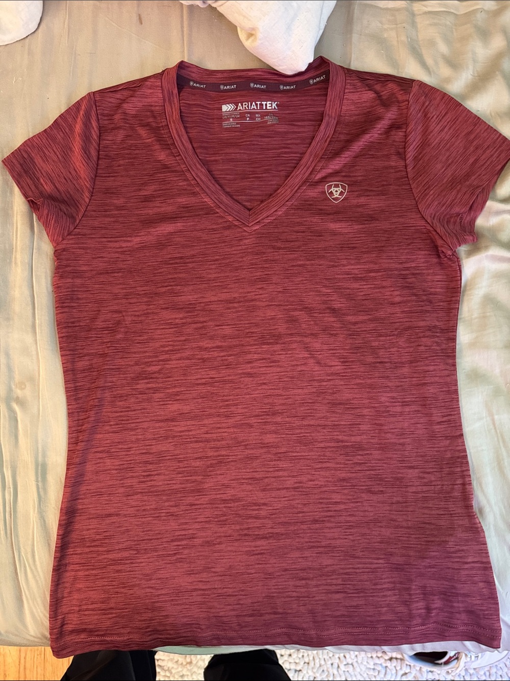 AriatTek Women's Short-Sleeve V-Neck Top in Burgundy Heather